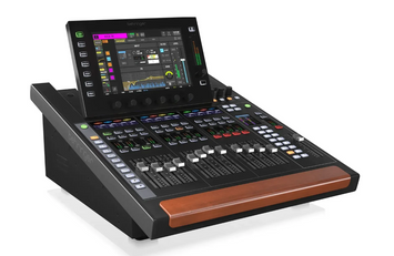 Микшерный пульт BEHRINGER WING Compact