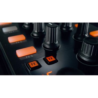 DJ-контролер Traktor Kontrol X1 MK2