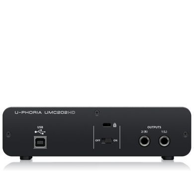 Звукова карта Behringer UMC202HD